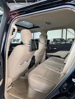 تۆیۆتا لاند کروزەر